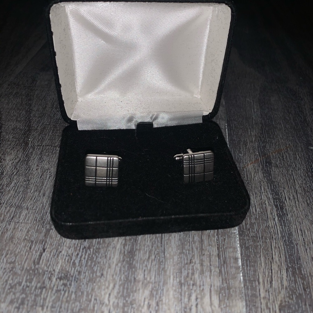 Cuff links